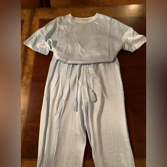 Badgley Mischka Luxury Blue Silk Lounge Set - Picture 13 of 14